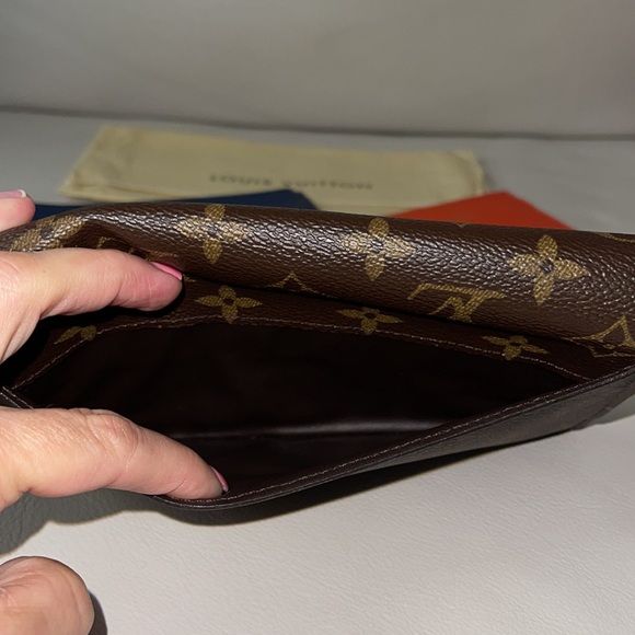Louis Vuitton wallet with separate card holder, coin pouch, and dust bag. - Picture 7 of 7